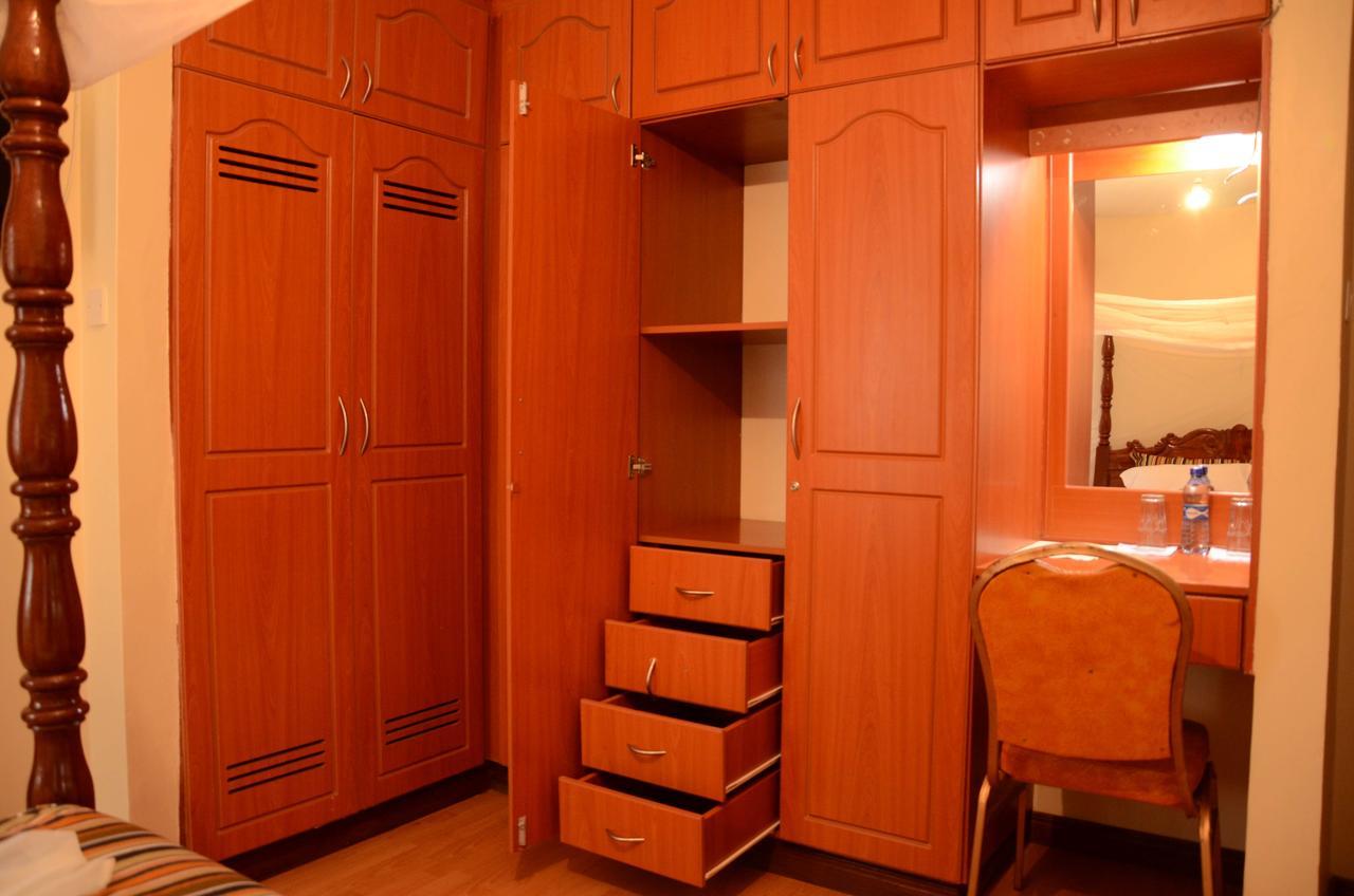 Upperhill Blueberry Hotel Найроби Екстериор снимка