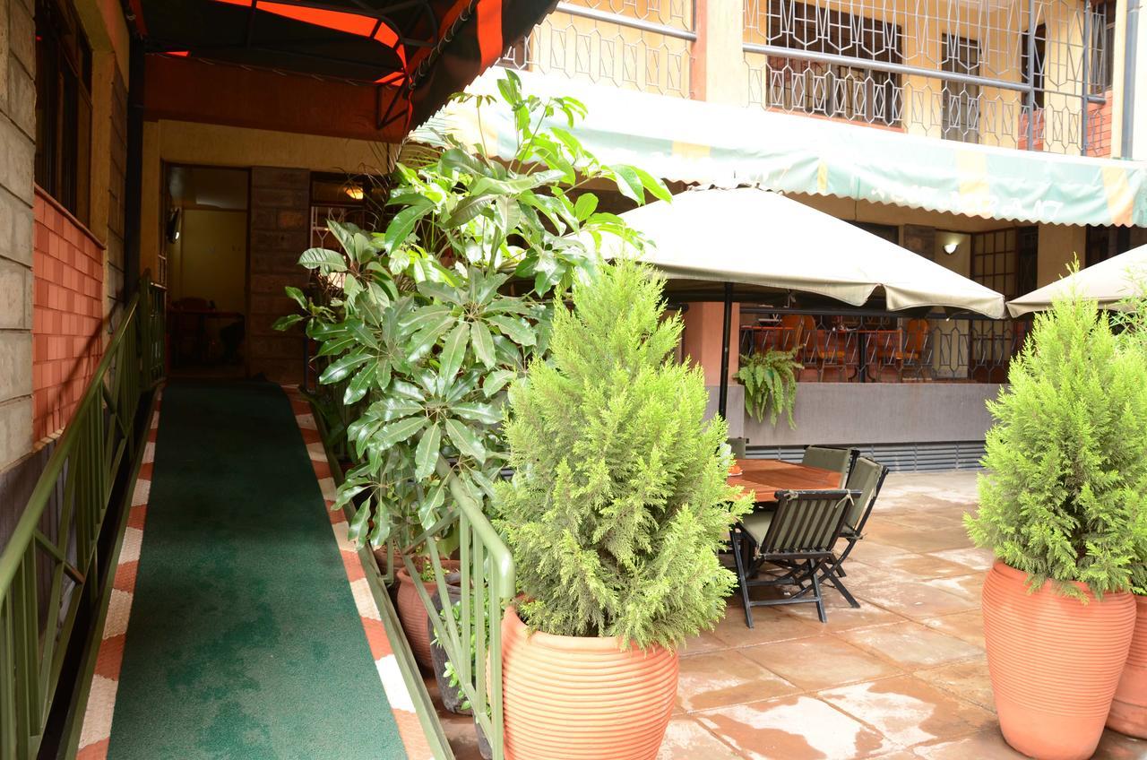 Upperhill Blueberry Hotel Найроби Екстериор снимка
